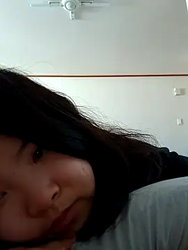 hello098712 online show from 03-11-25, 04:43