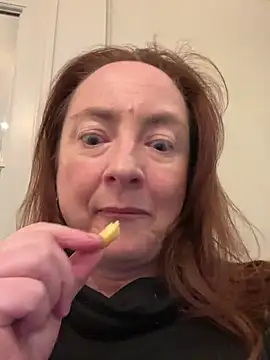 LouiseTswing online show from 01-03-25, 04:06