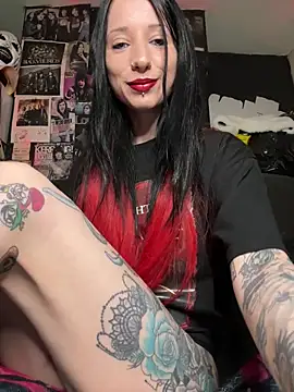 Snapshot of MissMidnightUK chatting on 05-12-26, 11:46 MissMidnightUK online show from 05-12-26, 11:46