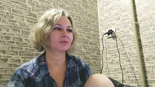 EdithManning online show from 01-14-25, 06:02