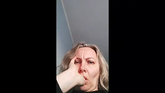 Snapshot of EdithManning chatting on 04-30-26, 05:19 EdithManning online show from 04-30-26, 05:19