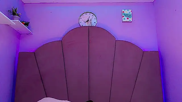 SexyValeriaa online show from 03-19-25, 04:47