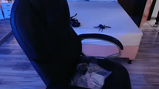 Sam mansson66 online show from 10-02-25, 02:02