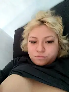 Snapshot of iDogrose21 chatting on 01-07-26, 05:26 iDogrose21 online show from 01-07-26, 05:26