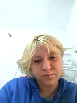 Snapshot of iDogrose21 chatting on 01-09-26, 05:15 iDogrose21 online show from 01-09-26, 05:15