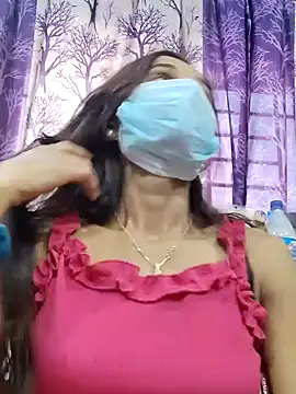 Snapshot of Oleevia chatting on 12-08-24, 11:03 Oleevia online show from 12-08-24, 11:03