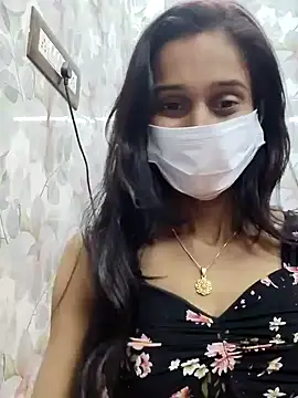 Snapshot of Oleevia chatting on 12-20-24, 10:49 Oleevia online show from 12-20-24, 10:49