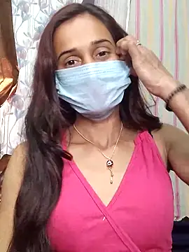 Snapshot of Oleevia chatting on 03-07-25, 09:07 Oleevia online show from 03-07-25, 09:07