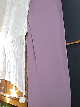 Snapshot of Oleevia chatting on 03-13-25, 08:37 Oleevia online show from 03-13-25, 08:37