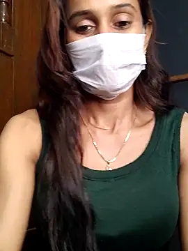 Snapshot of Oleevia chatting on 09-13-25, 08:14 Oleevia online show from 09-13-25, 08:14