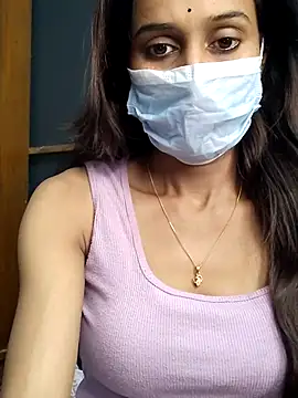 Snapshot of Oleevia chatting on 11-24-25, 07:52 Oleevia online show from 11-24-25, 07:52