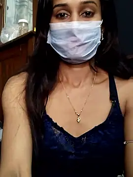 Snapshot of Oleevia chatting on 01-12-26, 08:30 Oleevia online show from 01-12-26, 08:30