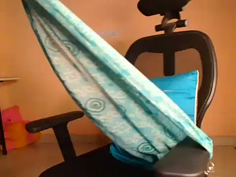 Chandani-Love online show from 03-31-26, 04:35