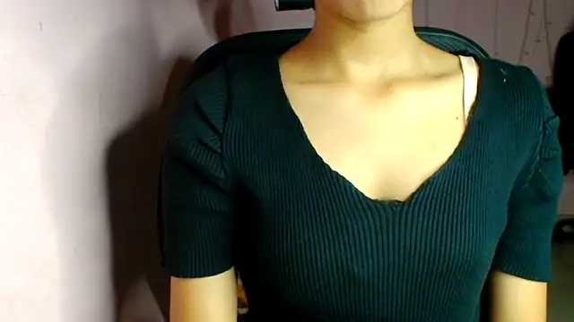 Snapshot of Chandani-Love chatting on 05-18-26, 09:59 Chandani-Love online show from 05-18-26, 09:59