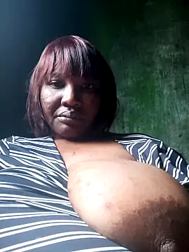 Snapshot of chubbydoll122 chatting on 09-27-25, 07:57 chubbydoll122 online show from 09-27-25, 07:57