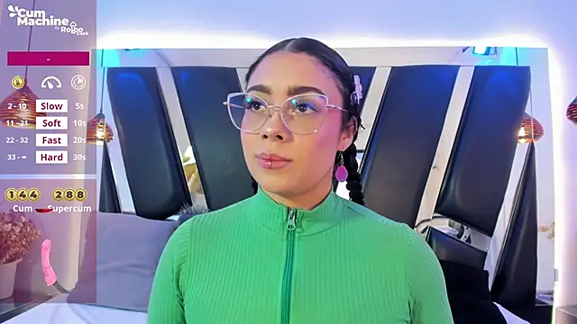 Snapshot of antonelllepiercee chatting on 11-04-25, 11:31 antonelllepiercee online show from 11-04-25, 11:31