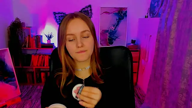 Snapshot of KellyPoter chatting on 12-21-24, 02:58 KellyPoter online show from 12-21-24, 02:58