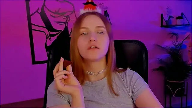 Snapshot of KellyPoter chatting on 12-24-24, 06:17 KellyPoter online show from 12-24-24, 06:17