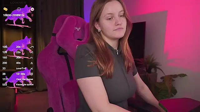 Snapshot of KellyPoter chatting on 09-16-25, 12:06 KellyPoter online show from 09-16-25, 12:06