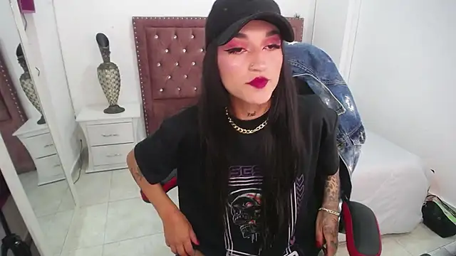 amelierouss online show from 01-14-25, 04:40