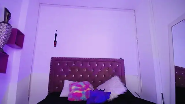 amelierouss online show from 02-05-25, 07:31