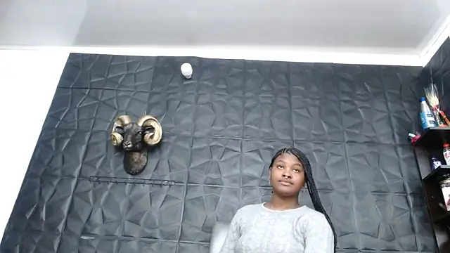 Hanna Fox 69 online show from 04-13-26, 07:03