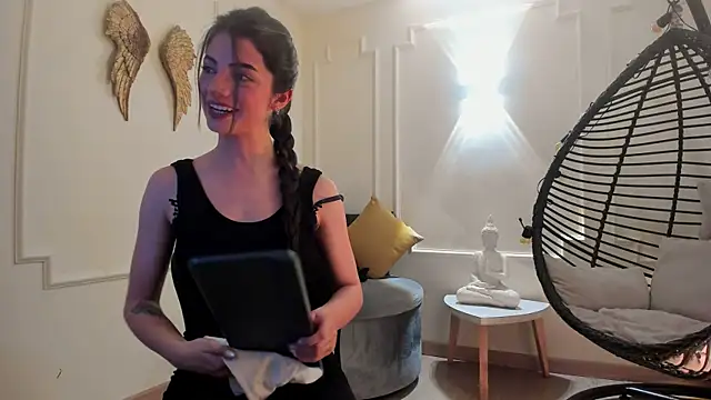 Snapshot of Megga_Bluee chatting on 01-23-25, 08:24 Megga Bluee online show from 01-23-25, 08:24