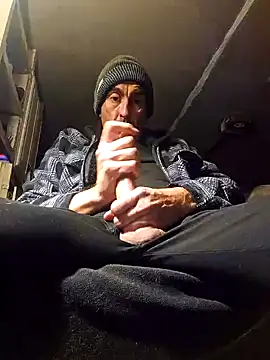 Snapshot of Pumpndeep chatting on 01-15-25, 08:30 Pumpndeep online show from 01-15-25, 08:30