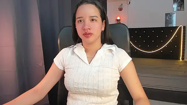 emilyrouxe online show from 01-08-25, 03:28