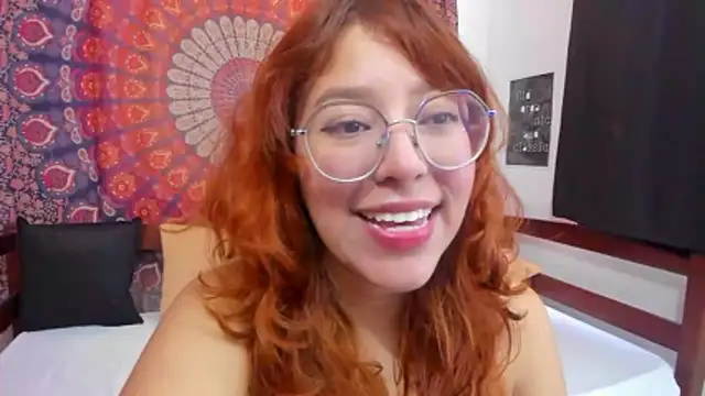 Snapshot of _Moon_Johnson chatting on 12-21-25, 09:11 Moon Johnson online show from 12-21-25, 09:11