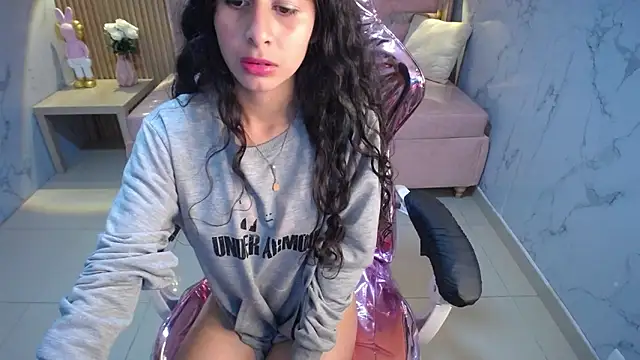 Snapshot of paris_sub1_ chatting on 02-16-25, 01:05 paris sub1 online show from 02-16-25, 01:05