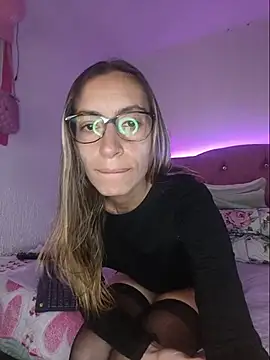 Snapshot of Melinaa-sex chatting on 06-08-26, 01:20 Melinaa-sex online show from 06-08-26, 01:20