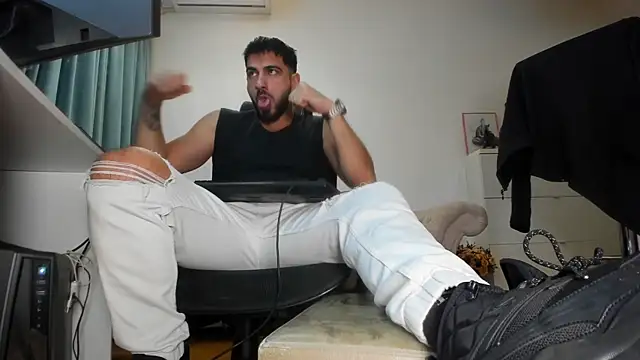 Snapshot of welcometo_hell chatting on 09-20-25, 04:57 welcometo hell online show from 09-20-25, 04:57