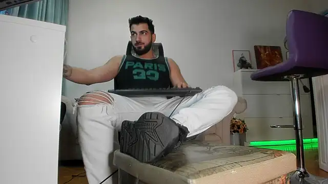 Snapshot of welcometo_hell chatting on 09-27-25, 07:02 welcometo hell online show from 09-27-25, 07:02