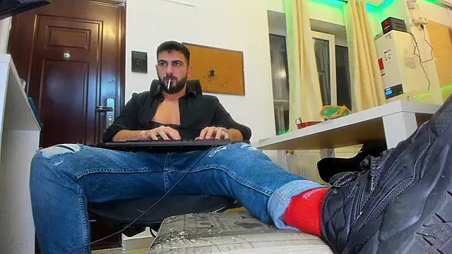 Snapshot of welcometo_hell chatting on 11-22-25, 10:09 welcometo hell online show from 11-22-25, 10:09