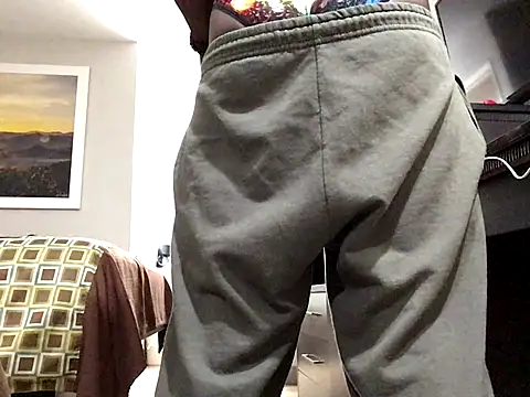 Snapshot of Backshort11 chatting on 12-20-25, 10:17 Backshort11 online show from 12-20-25, 10:17