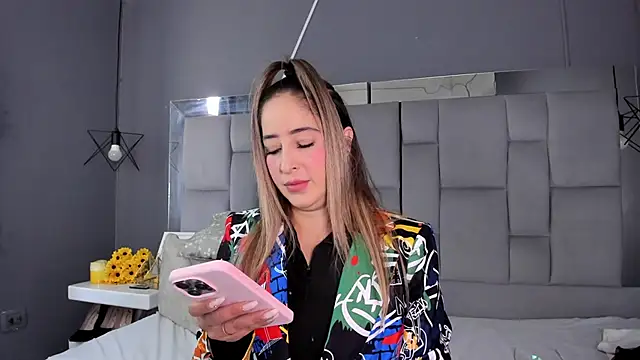 Snapshot of AliceSteel12 chatting on 03-21-25, 03:02 AliceSteel12 online show from 03-21-25, 03:02