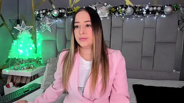 Snapshot of AliceSteel12 chatting on 11-28-25, 10:23 AliceSteel12 online show from 11-28-25, 10:23