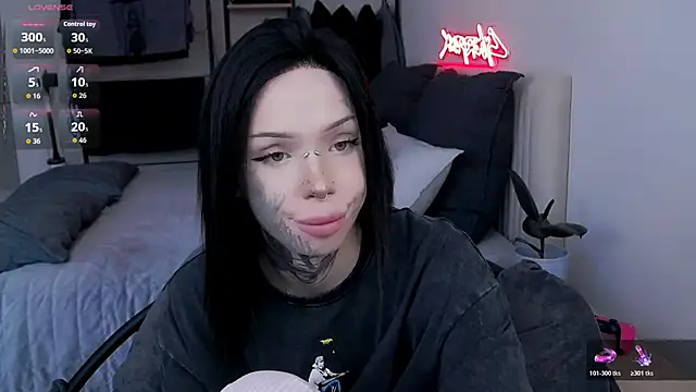 Snapshot of Tanya_M chatting on 05-08-26, 02:55 Tanya M online show from 05-08-26, 02:55