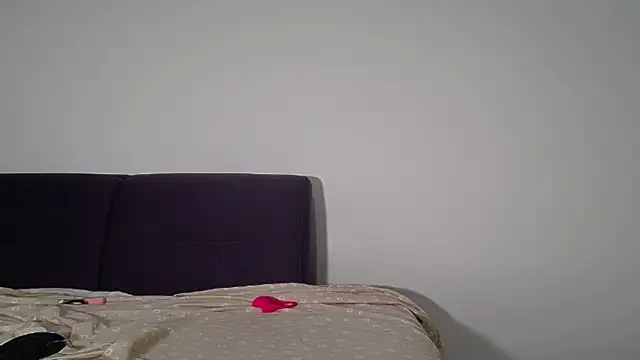 Julianna68 online show from 09-17-25, 05:36