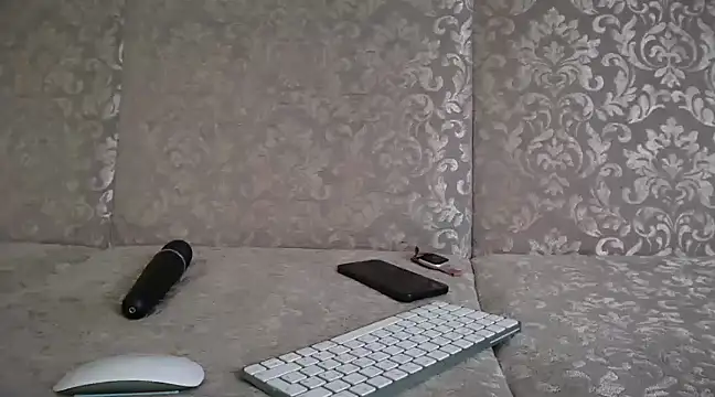 Snapshot of ElliaSquirtGirl chatting on 01-31-25, 10:52 ElliaSquirtGirl online show from 01-31-25, 10:52