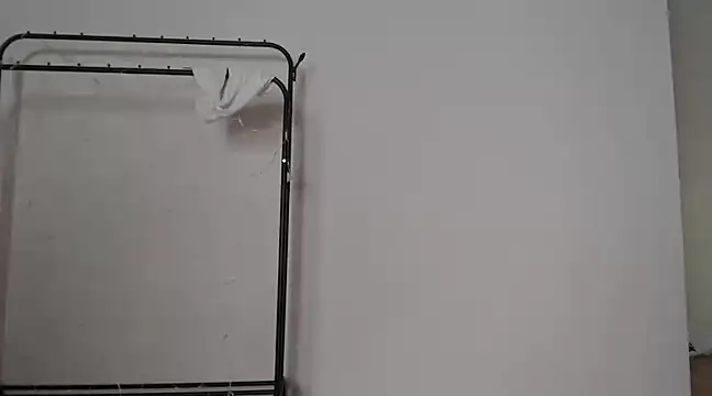 Snapshot of ElliaSquirtGirl chatting on 02-05-25, 01:33 ElliaSquirtGirl online show from 02-05-25, 01:33