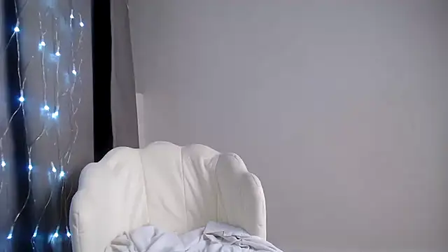 Snapshot of ElliaSquirtGirl chatting on 02-19-25, 03:16 ElliaSquirtGirl online show from 02-19-25, 03:16