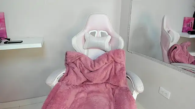 Annie9  online show from 02-09-25, 07:52