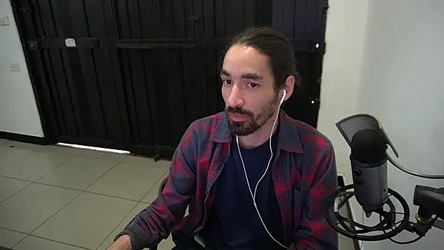 Snapshot of Your_Ice_cream chatting on 12-21-24, 08:10 Your Ice cream online show from 12-21-24, 08:10