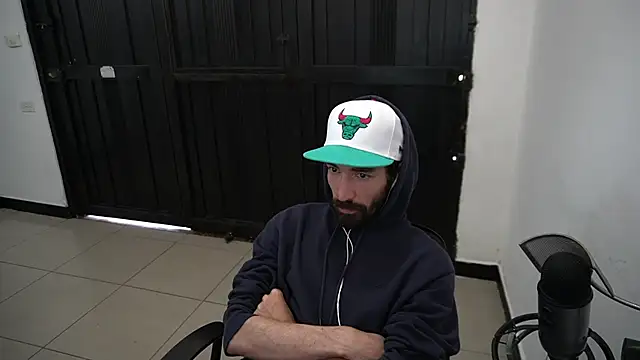 Snapshot of Your_Ice_cream chatting on 01-15-25, 05:37 Your Ice cream online show from 01-15-25, 05:37