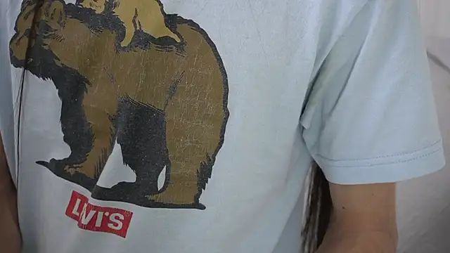 Snapshot of Your_Ice_cream chatting on 02-12-25, 04:00 Your Ice cream online show from 02-12-25, 04:00