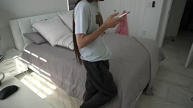 Snapshot of Your_Ice_cream chatting on 02-12-25, 07:02 Your Ice cream online show from 02-12-25, 07:02