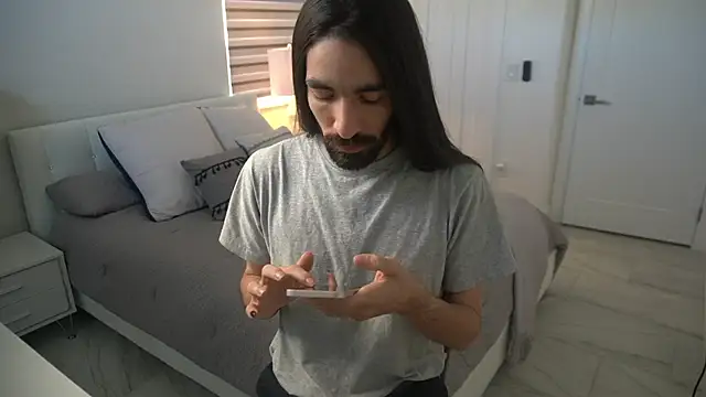 Snapshot of Your_Ice_cream chatting on 02-23-25, 02:04 Your Ice cream online show from 02-23-25, 02:04