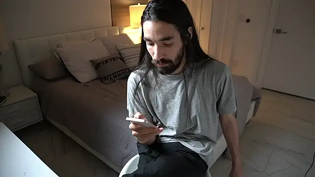 Snapshot of Your_Ice_cream chatting on 03-02-25, 04:17 Your Ice cream online show from 03-02-25, 04:17